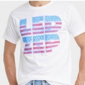 NWT LED ZEPPELIN MEN'S WHITE SHORT SLEEVE AMERICAN FLAG
GRAPHIC T-SHIRT 🇺🇸🇺🇸